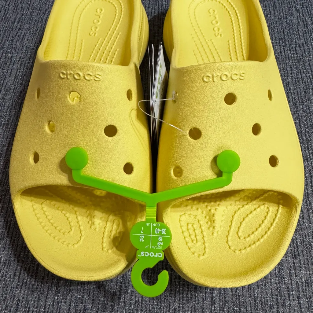 Crocs Bae Platform Slide Sandals - Image 3