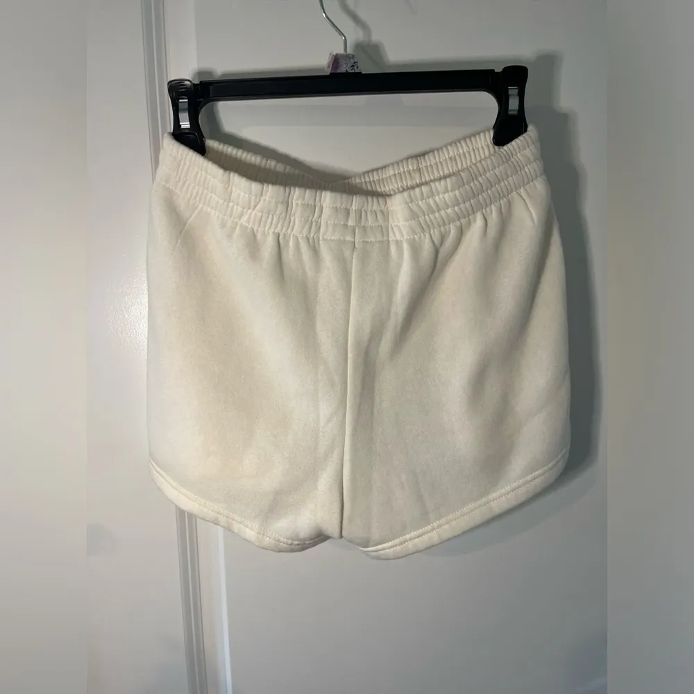 Streetwear Society NWT Creme Beige Fleece Lined Stretchy Shorts Sz Small Petite - Image 8