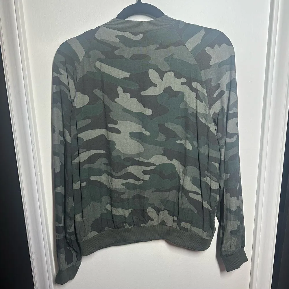 BB Dakota Can't See Me Green Camo Bomber Full Zip Jacket Size Medium - Image 4