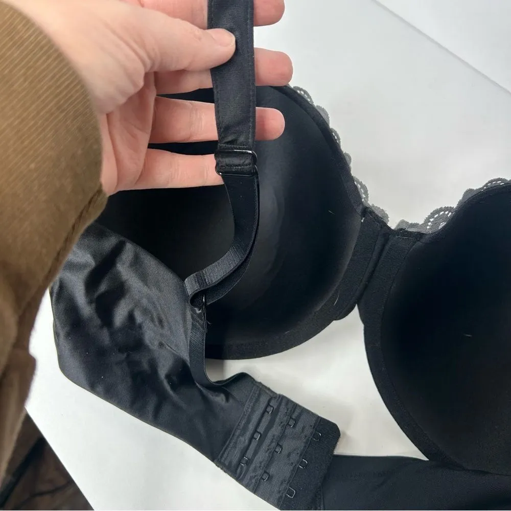 Maidenform Black Full Coverage Bra with Adjustable Straps and Molded Cups - Image 7