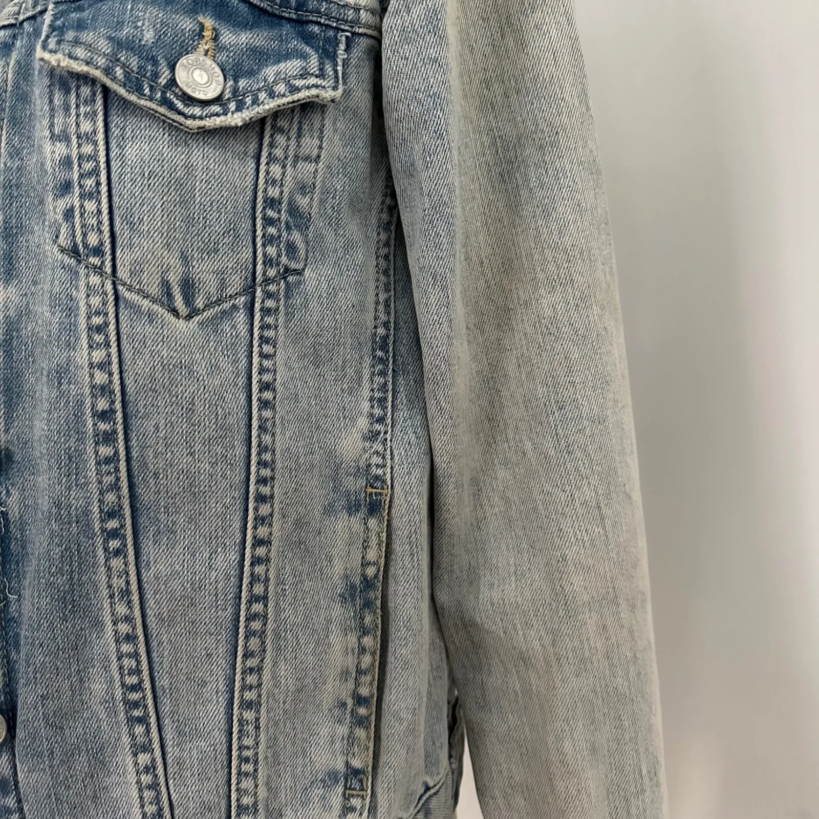Topshop Moto Light Wash Distressed Denim Jacket Womens Size XS US 2‎ - Image 4