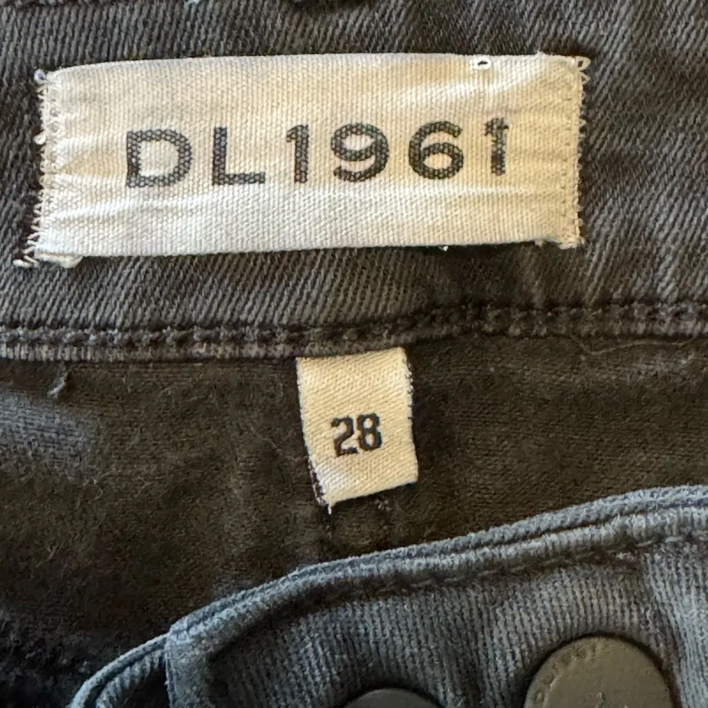 DL1961 Black florence Instasculpt Jeans 28 - Image 9