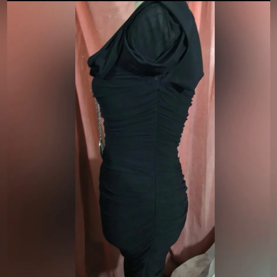 Elegant Black Long Sleeve Dress - Image 2