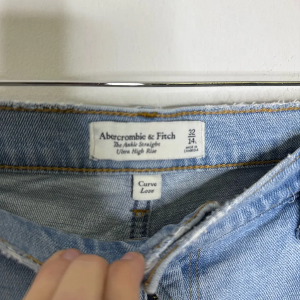 Abercrombie & Fitch Curve Love Ankle Straight Ultra High-Rise Jeans Size 14 Long - Image 4