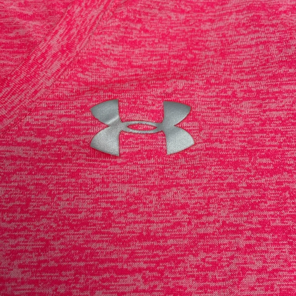 Heather Pink & White Heat Gear V-Neck Short Sleeve Tee Size XS - Image 7