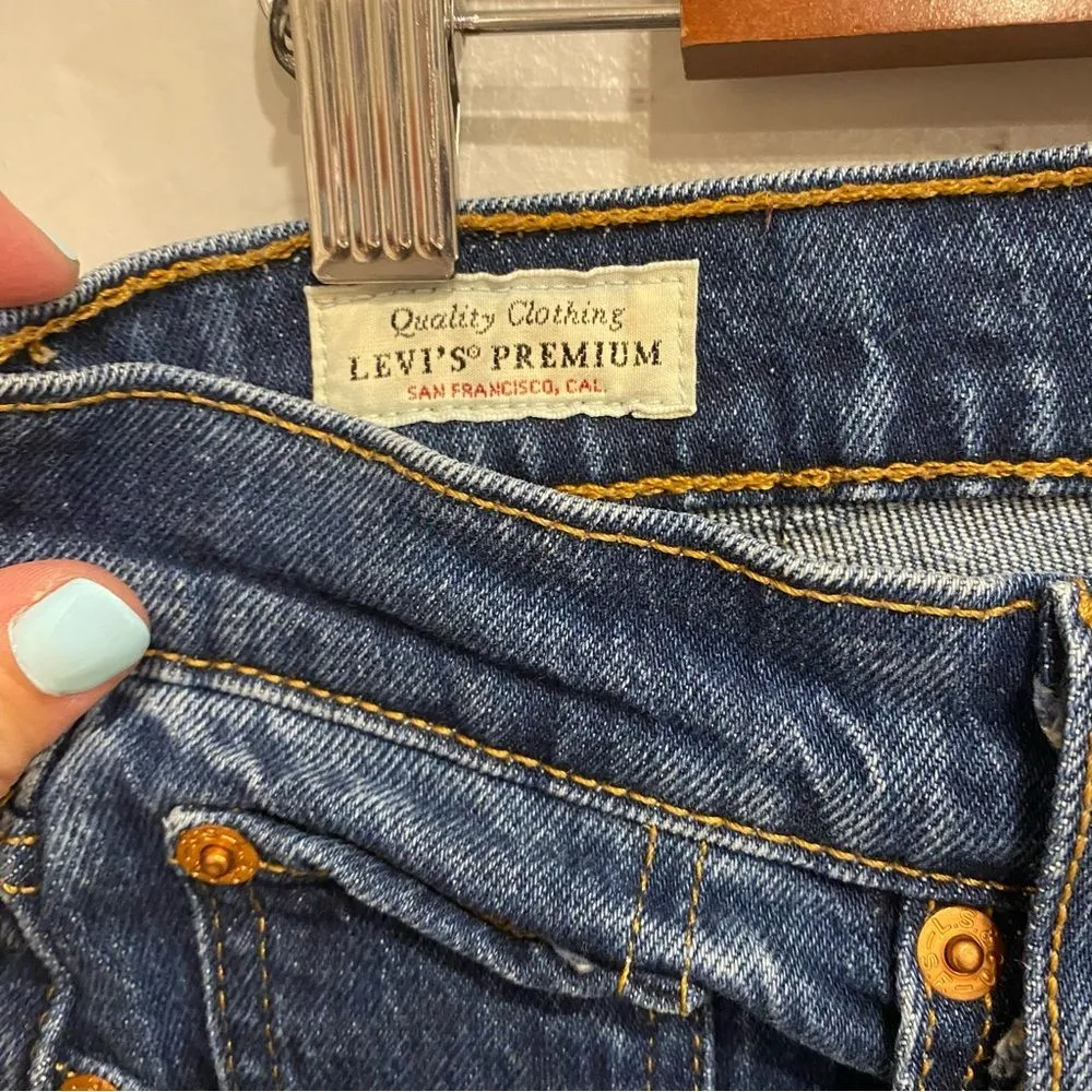 Levi’s Wedgie Icon Fit Ankle Jeans in Life’s Work Dark Wash - Image 11