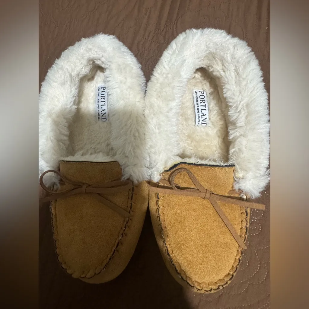 Porland boot company Women's Tan Suede Slippers Yellow Size 7 - Image 3