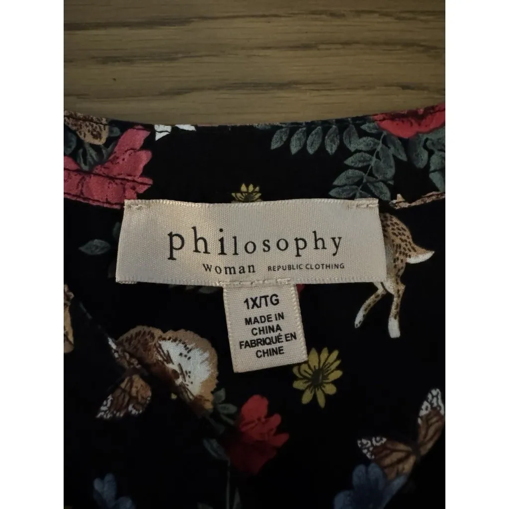 Philosophy Women Size 1X Popover Tunic Black Floral Bunny Fox Deer Wildlife - Image 3