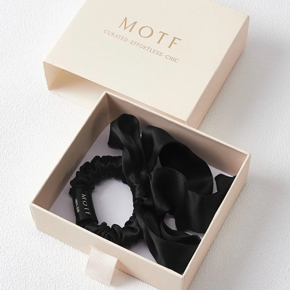 MOTF Silk Hair Band #2 Black - Image 4