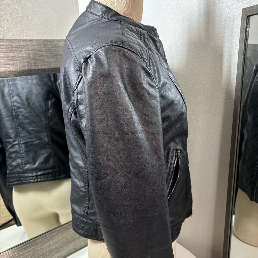 Miss selfie woman’s faux leather jackett with faux fur lining size large Black - Image 9