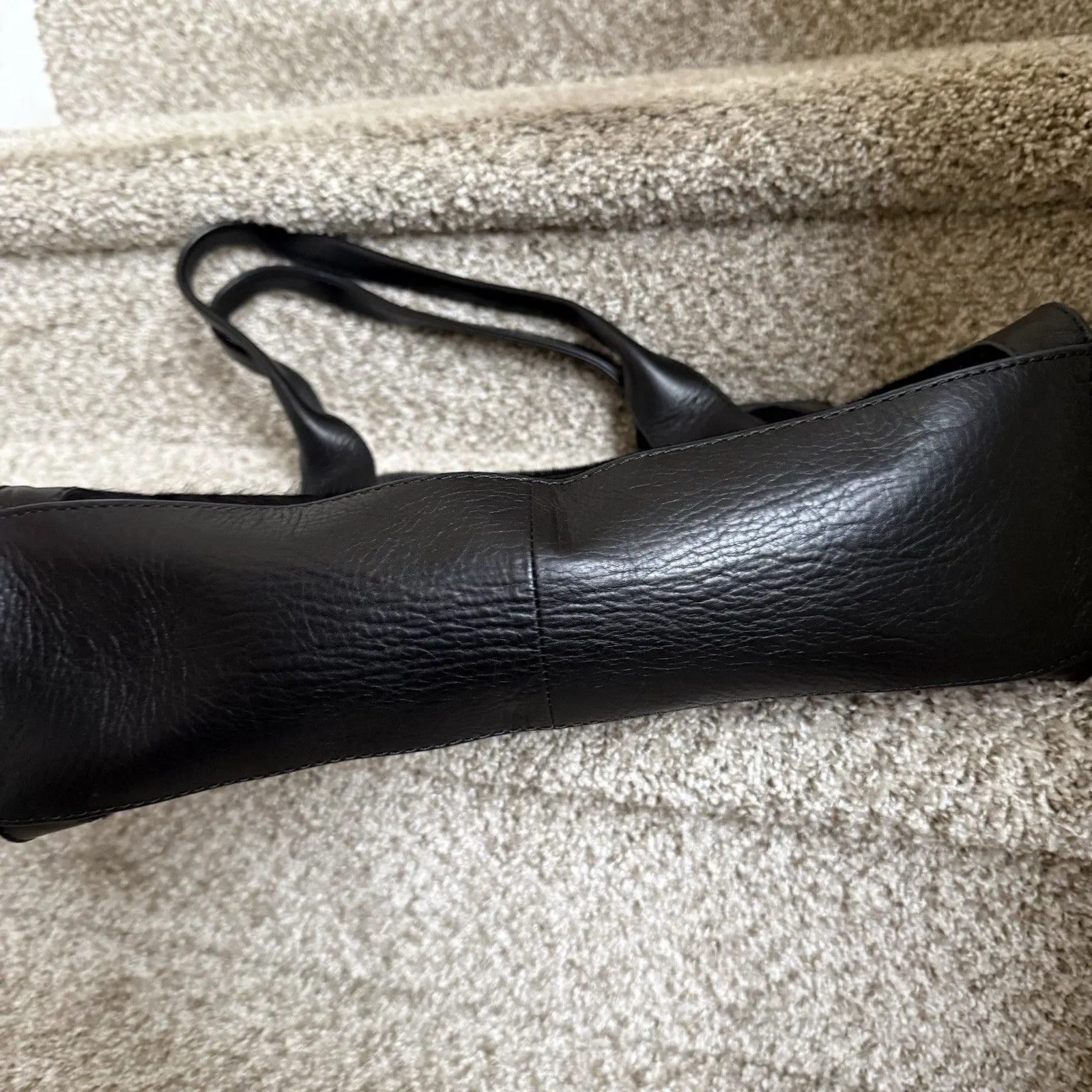 Vintage FOSSIL  Black Leather & Cowhide TOTE Bag Zipper Closure - Image 5