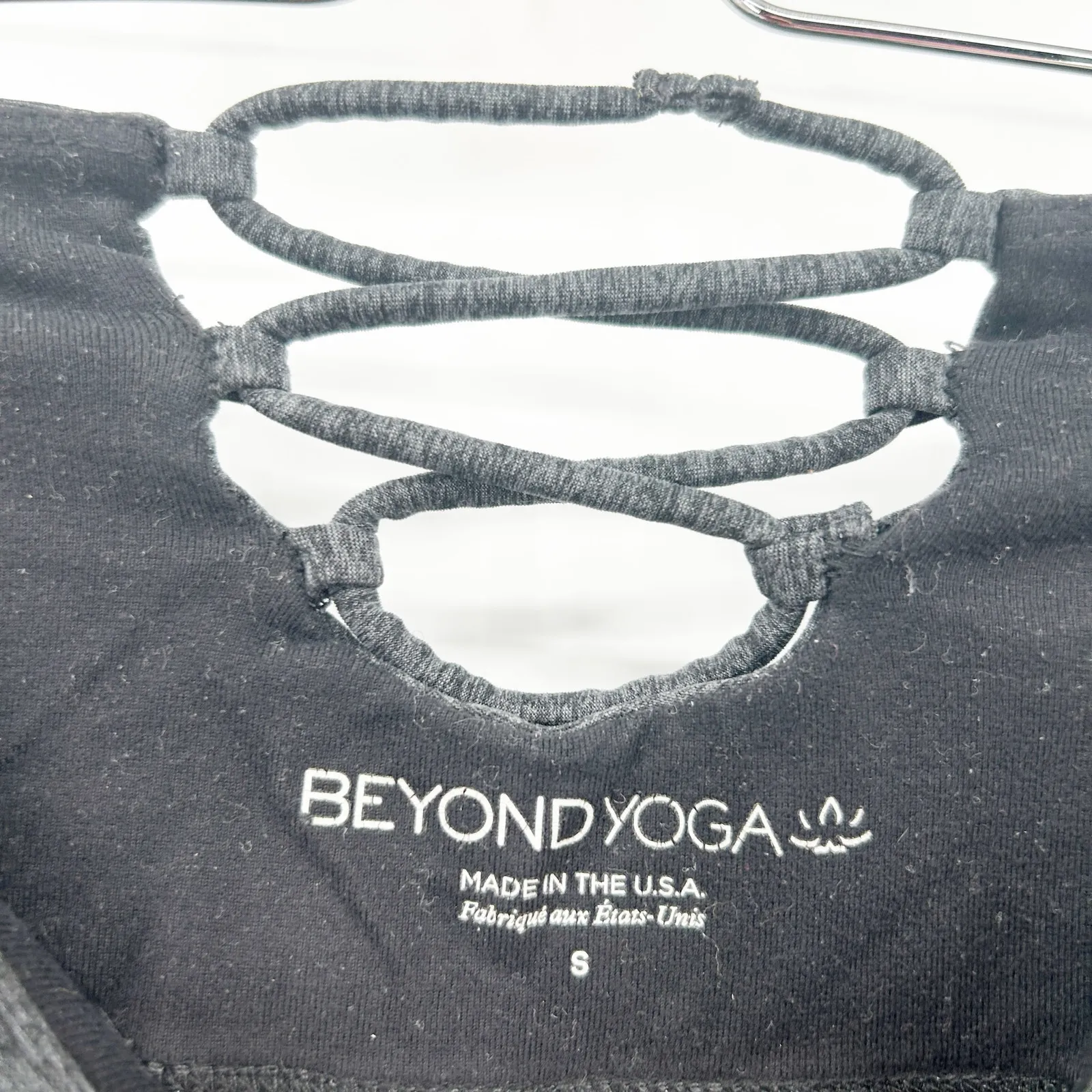 Beyond Yoga Womens Spacedye Crisscross Back Active Crop Leggings Size S Gray - Image 5