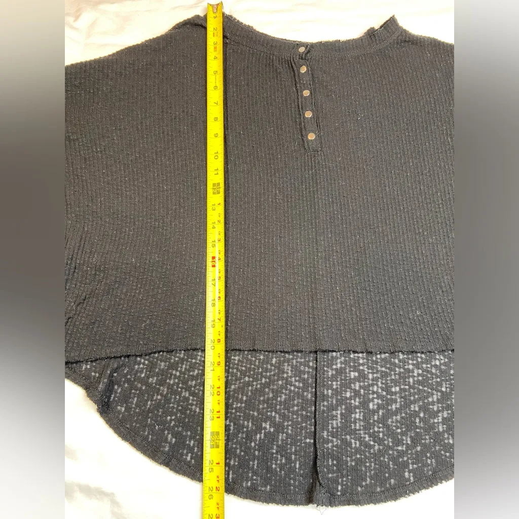 Urban Outfitters Long Sleeve Gray Textured Holland Henly Top‎ Size Medium - Image 5