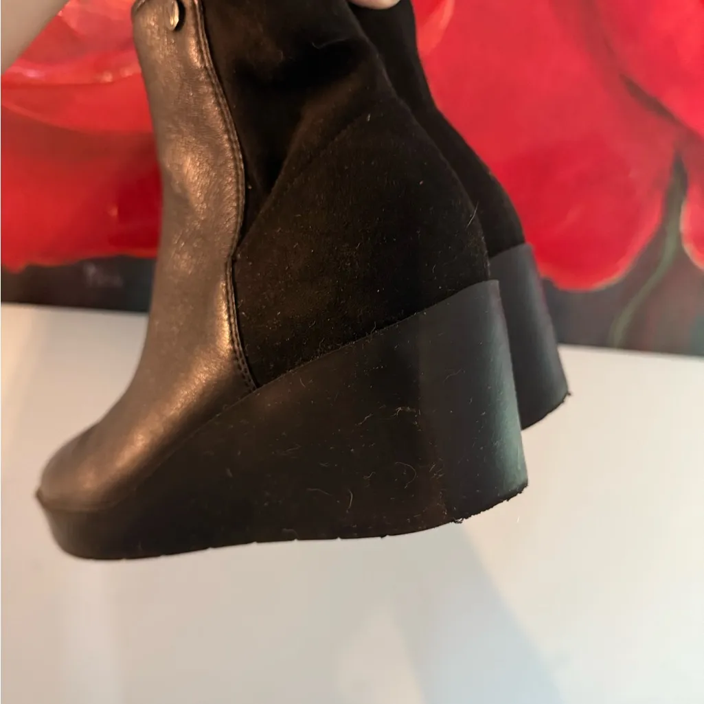 Vionic Women's Skylar Wedged Ankle Boots Black Size 7 - Image 5