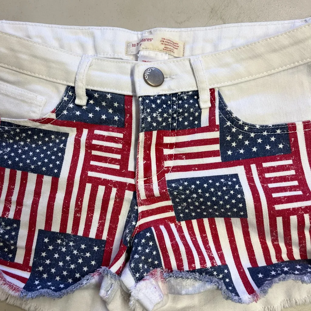Y2k No Boundries USA Flag White Micro Juniors Shorts Size 7 - Image 3