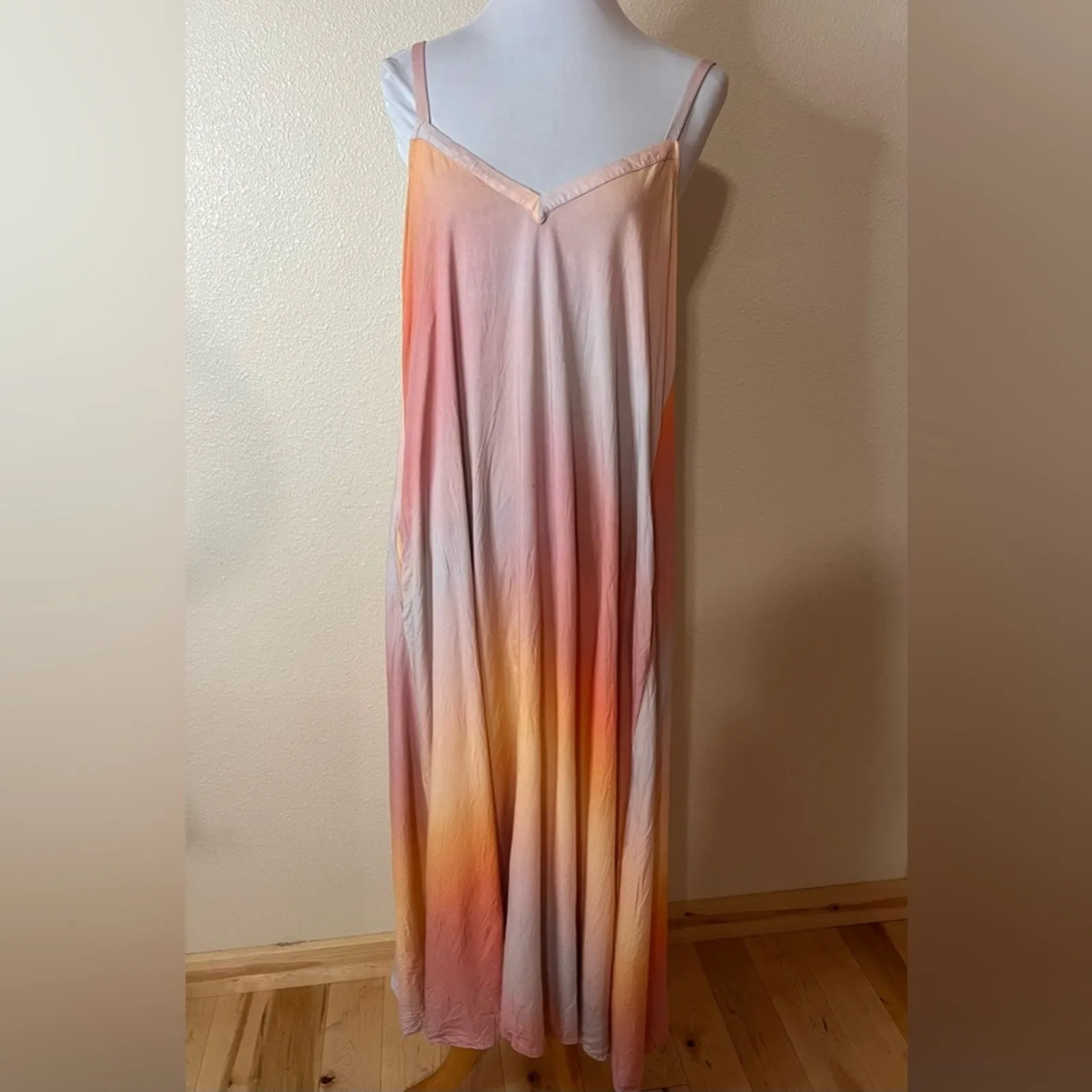 VEDA Fiesta Sunset Gradient Ombre V Neckline Maxi Dress XL Pink - Image 2