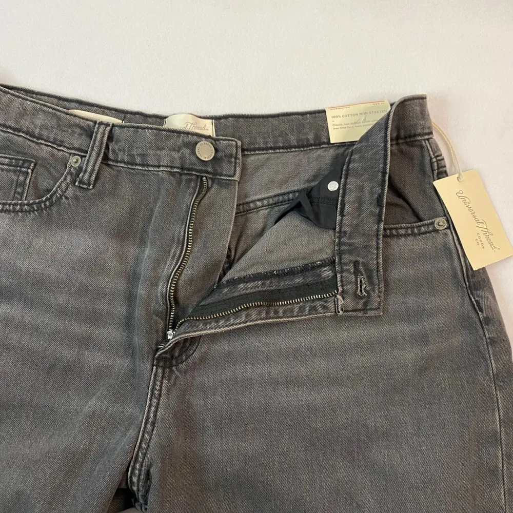 Universal Thread Mom Jeans High Rise Tapered Leg Denim Black/Gray Wash Sz 10 NWT - Image 6