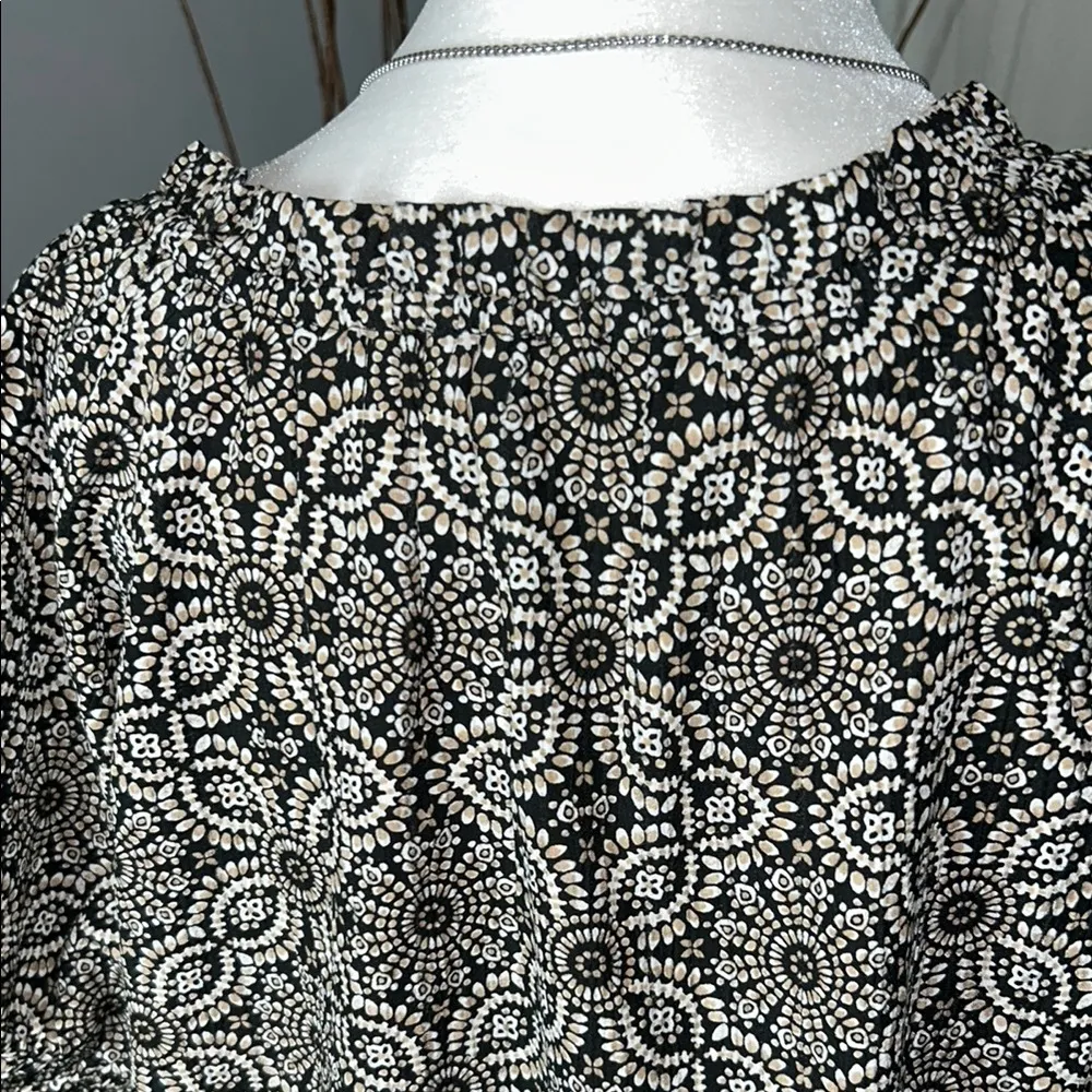 Ann Taylor Black and White Relaxed Flutter Sleeve Top - Image 6