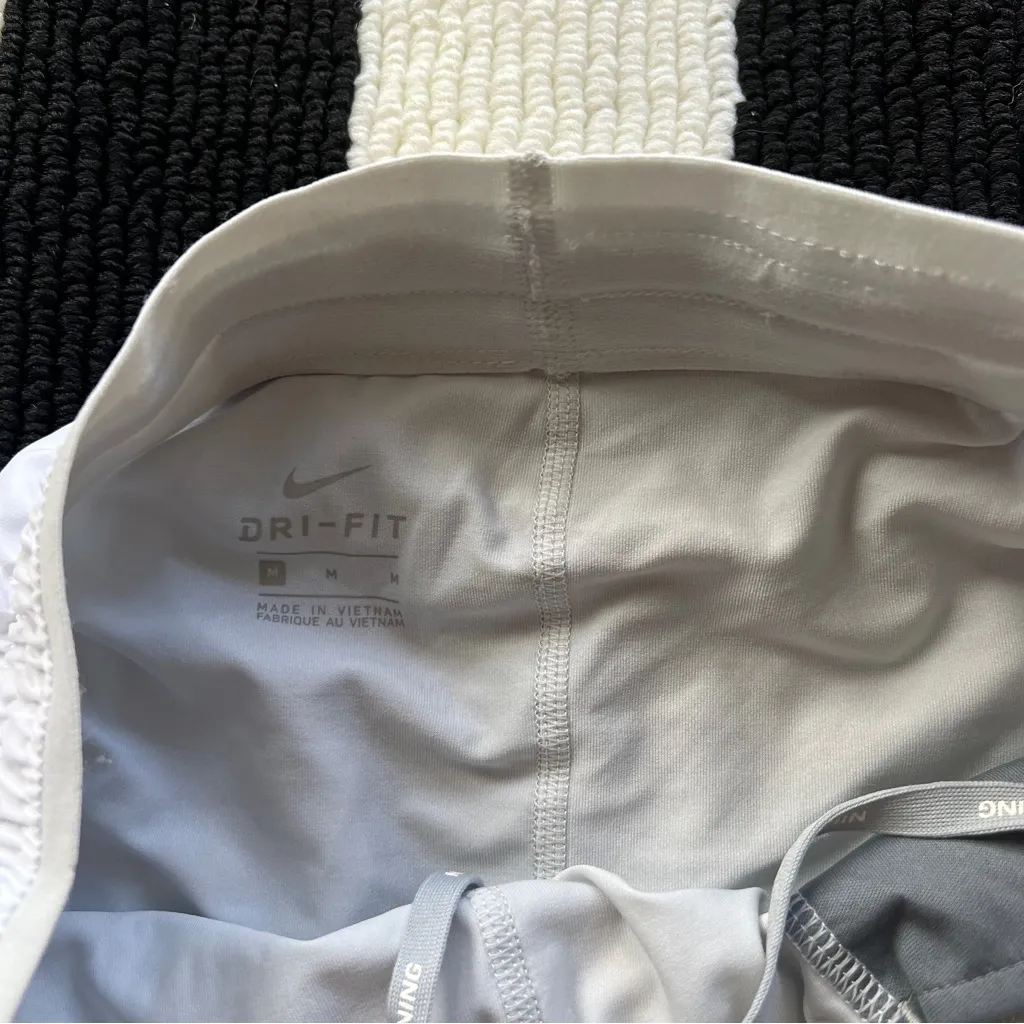 Nike Dri-FIT White 2 in 1 Athletic Tempo Shorts with Ifit logo NWT - Image 7