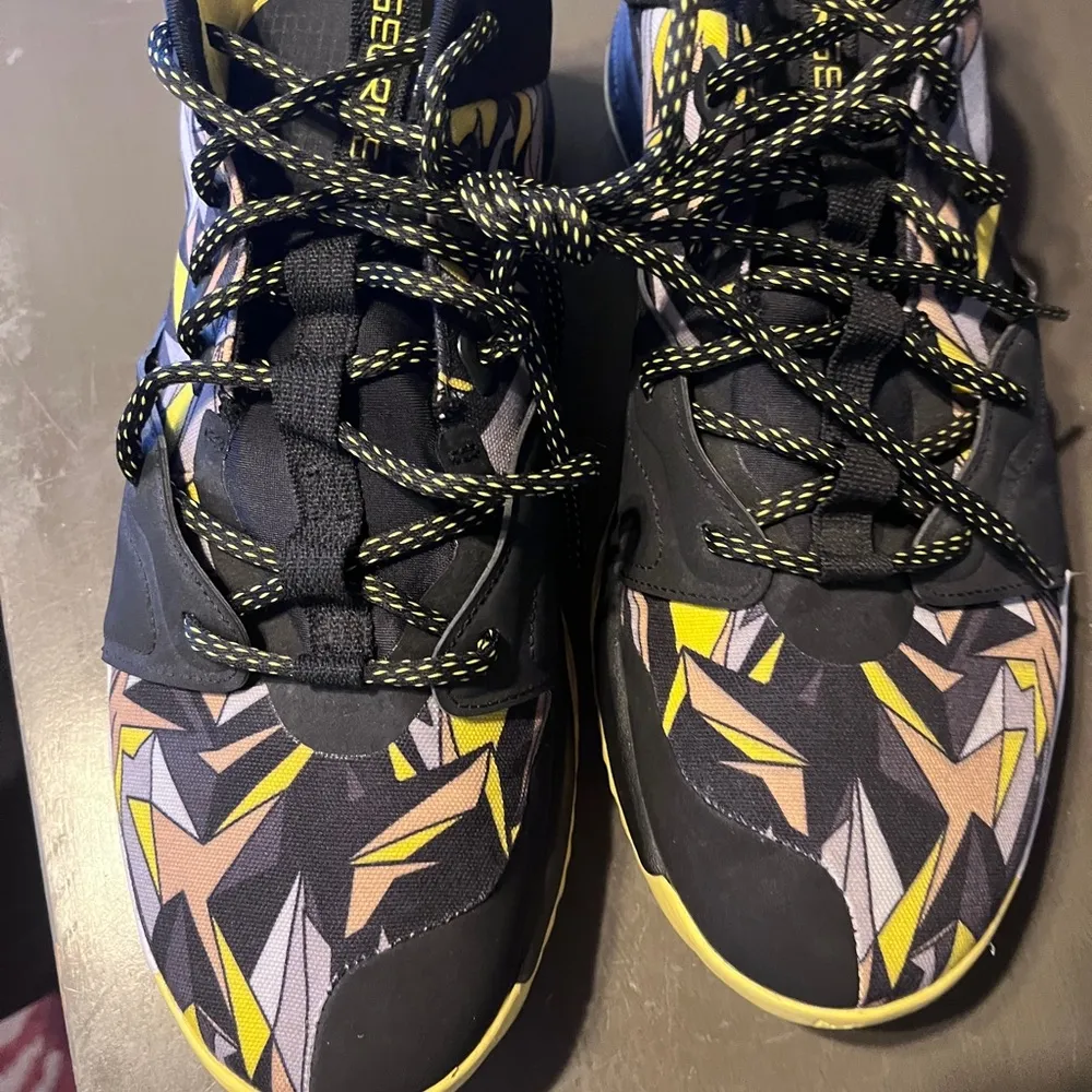 Colorful Geometric Sneakers Black Size 13 - Image 8