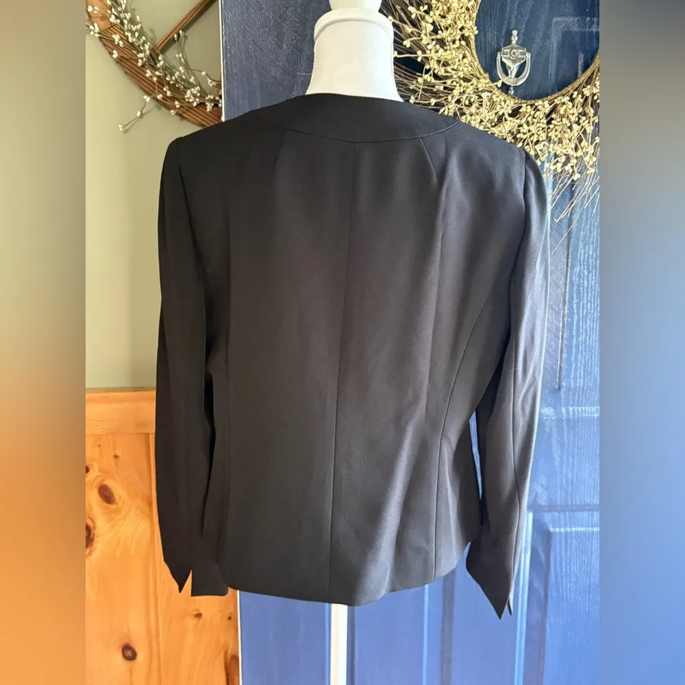 Cropped Kasper Evening Jacket with Embellished and Beaded Neckline size 12 - Image 4