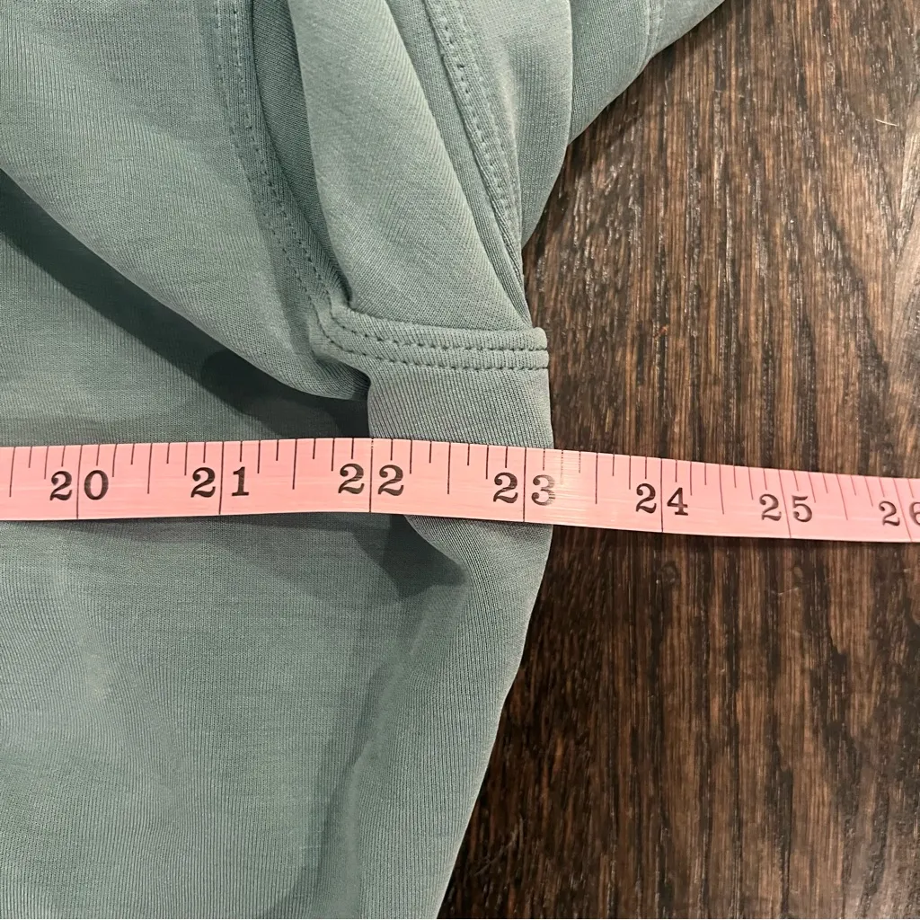 Lululemon Softstream Perfectly Cropped Sage Green Sweatshirt Size 4 - Image 9