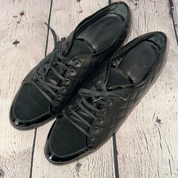 Aquatalia Women’s Quilted Leather Platform Oxford Sneakers - Image 1