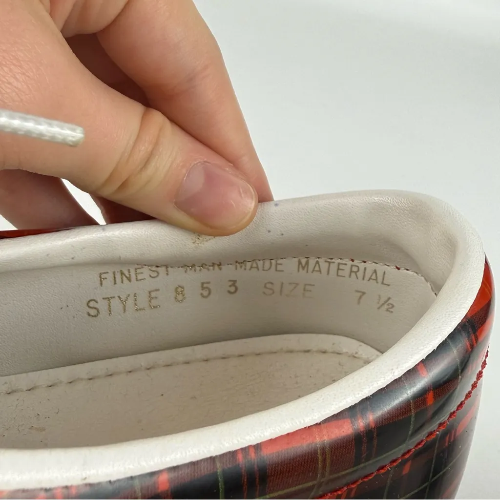 Vintage Plaid Kiltie Golf Shoes // Red Tartan Wingtip Cleats - Image 5
