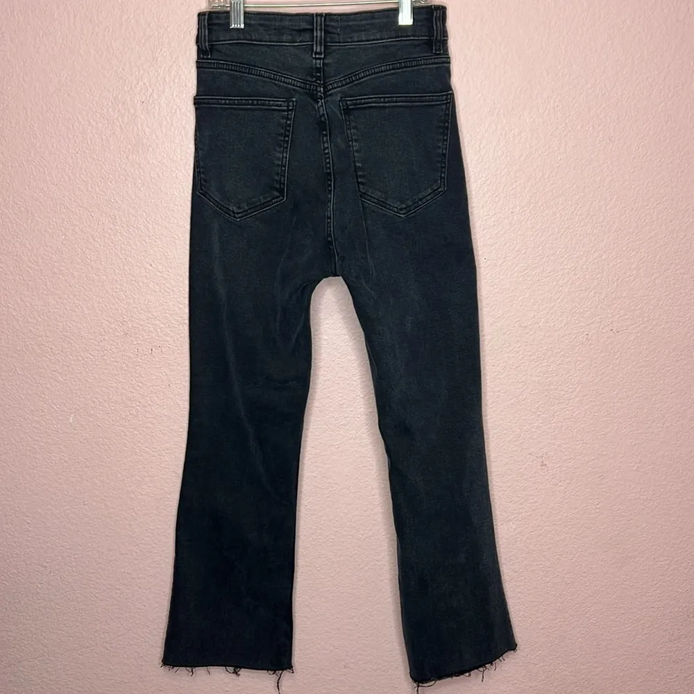 ZARA CROPPED FLARE HIGH-WAIST JEANS- BLACK. SIZE 4 - Image 7