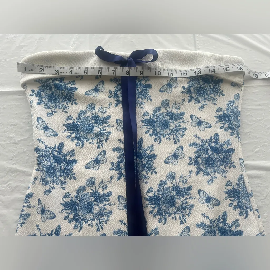 SHEIN Strapless Dress with Floral Pattern - Image 5