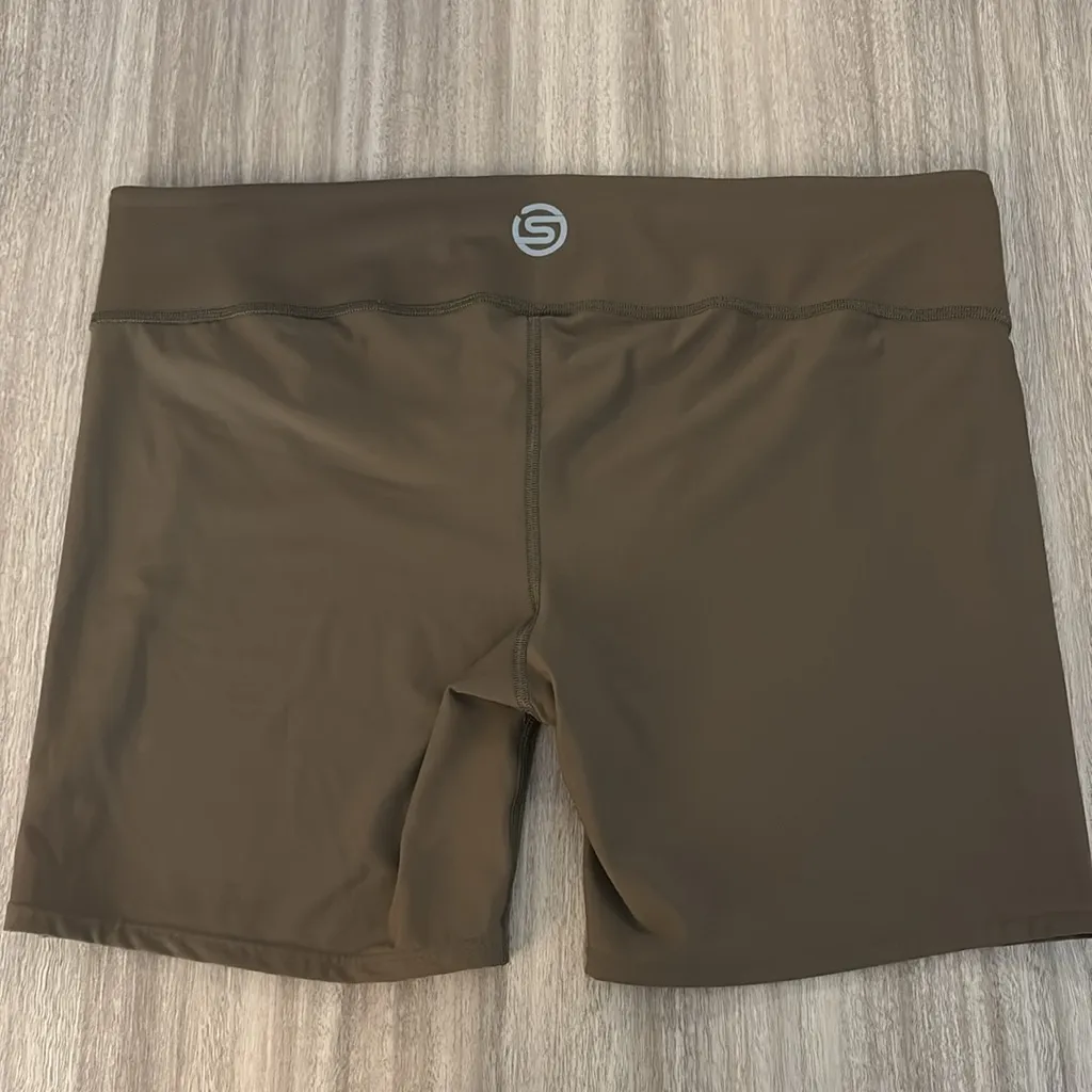 New SKIMS 3X Performance High Waist Smooth Brown Bike Shorts Stretch Activewear - Image 2