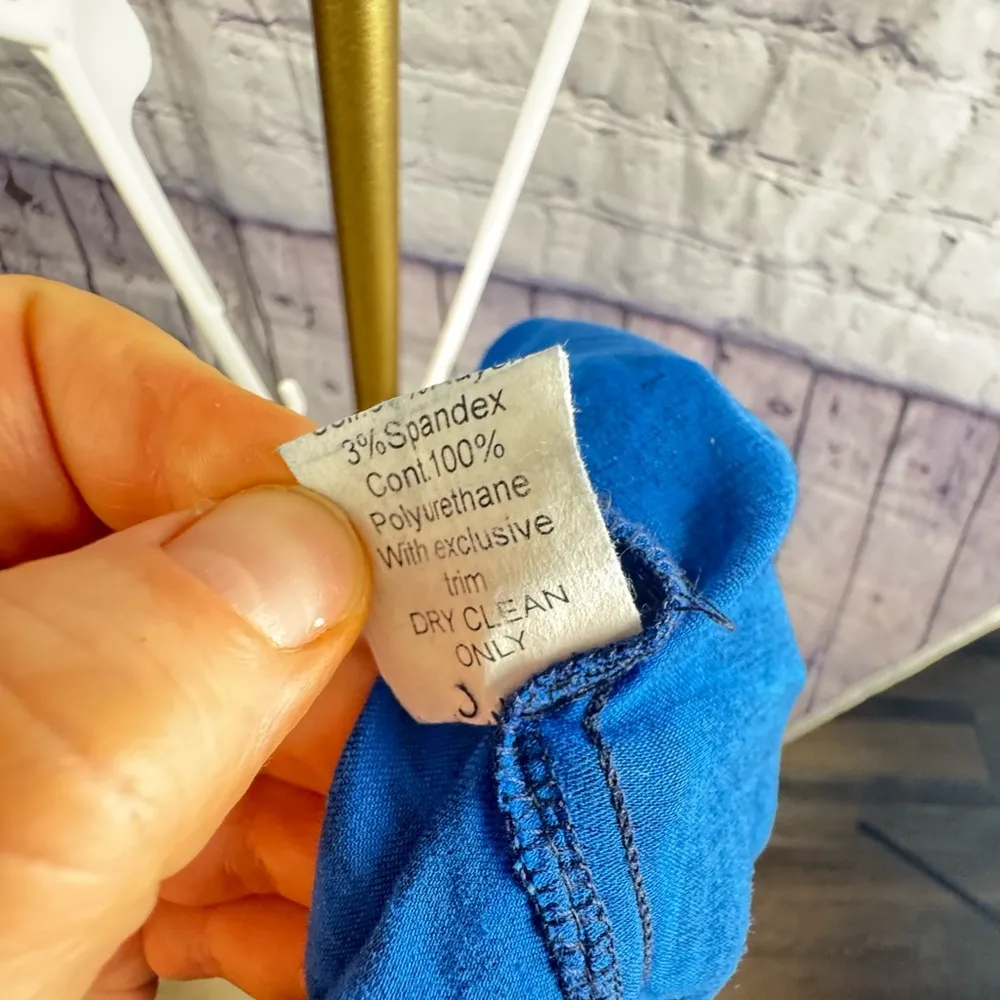 Bailey 44 Paradise Cove Leaf Print Jumper/Romper, size Medium Blue & Black EUC - Image 9