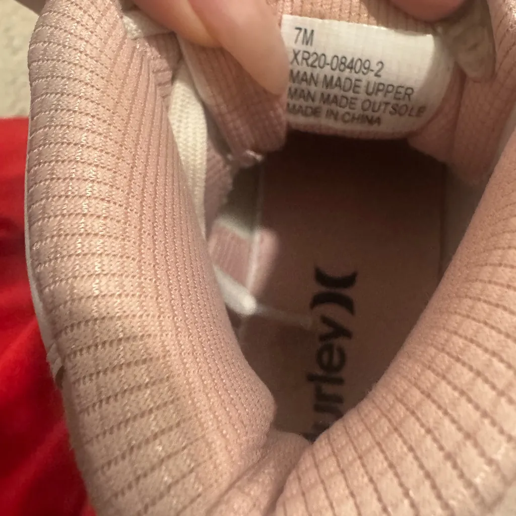 Hurley White and Light Pink High-Top Sneakers - Image 7