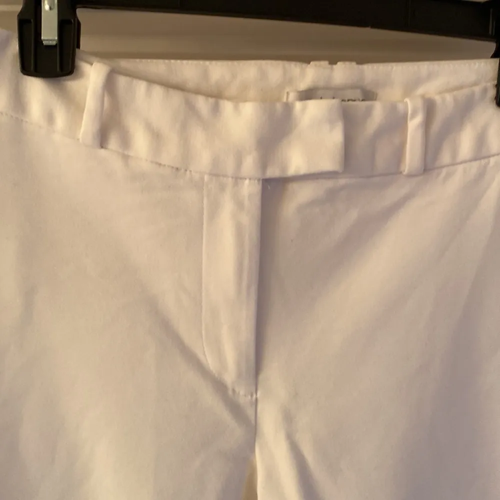 Liz Claiborne || Emma white short pants (measurements in pictures) - Image 2