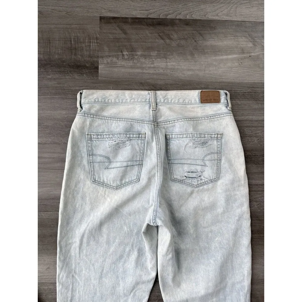 Mom Jeans Size 8 Light Wash Distressed Raw Hem High Rise - Image 6