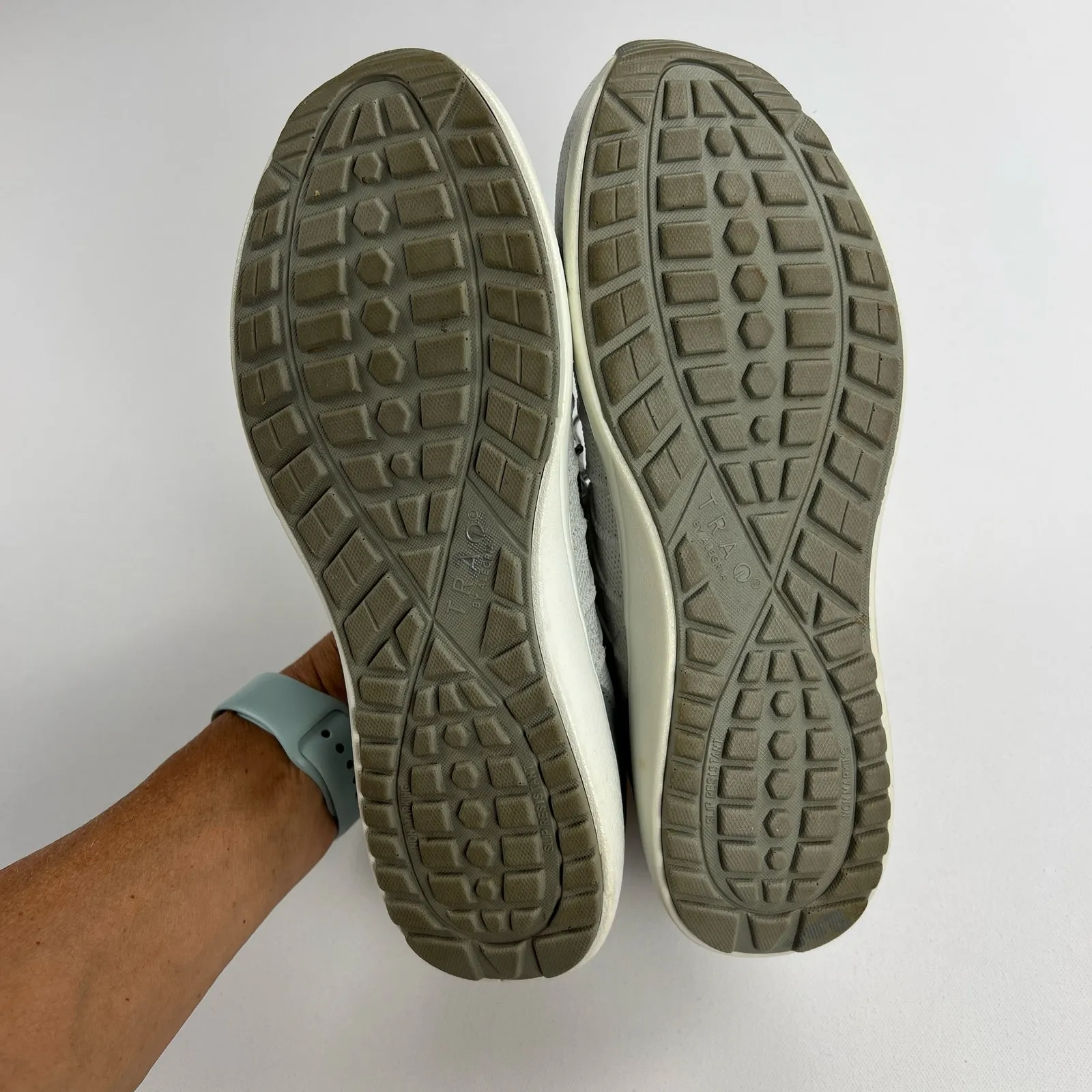 TRAQ by Alegria Sync 2 Silver Mesh Sneaker Walking Comfort Shoes Size 40 9.5 - Image 6