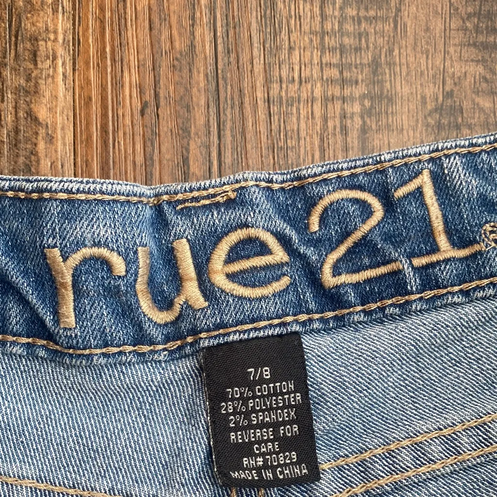 Bundle Red Camel and Rue 21Distressed Blue Jean Shorts - Image 4