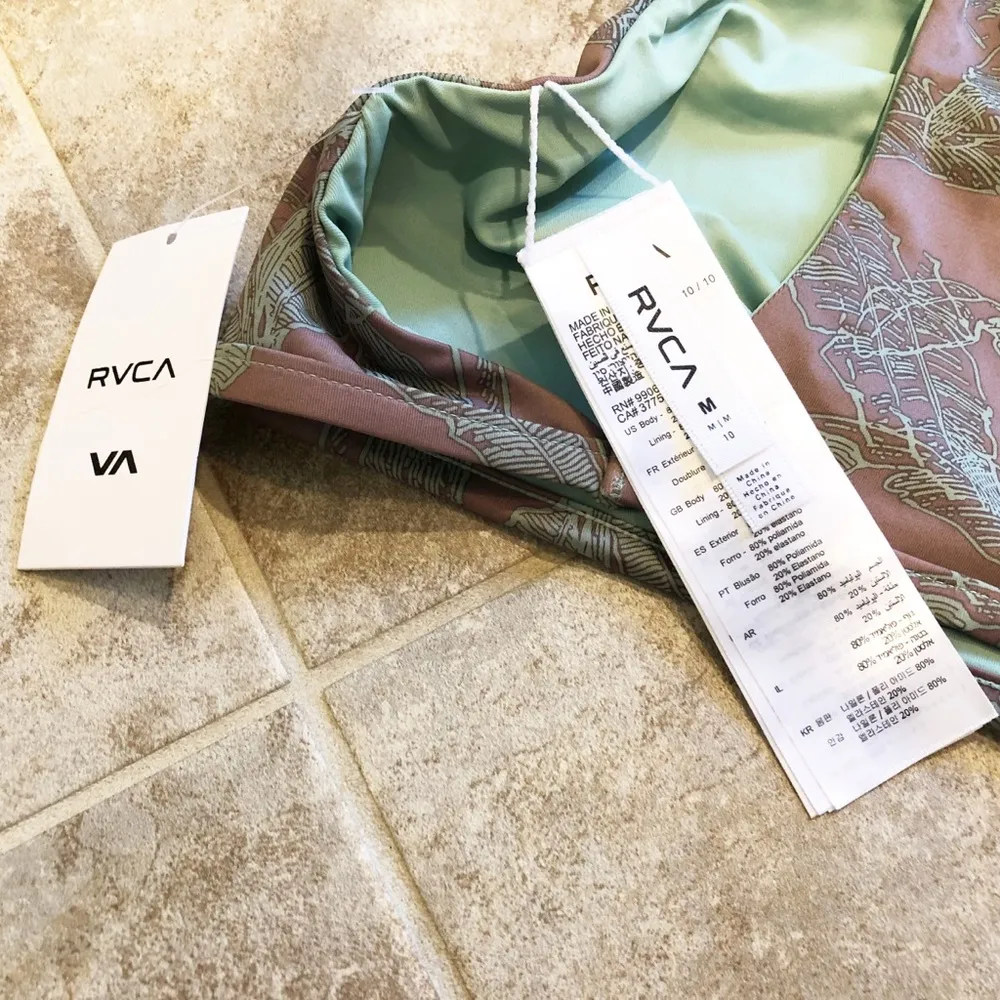 RVCA 🆕  Palmer reversible bikini crop … - Image 7