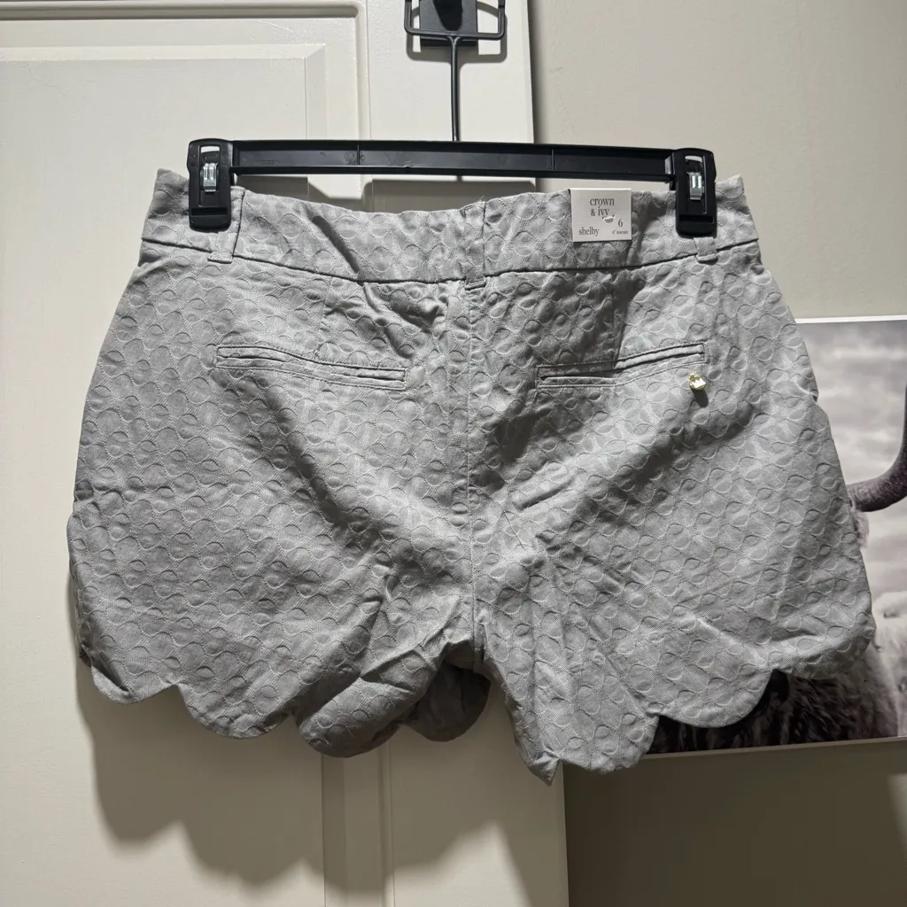 Crown & Ivy NWT  shorts - Image 3