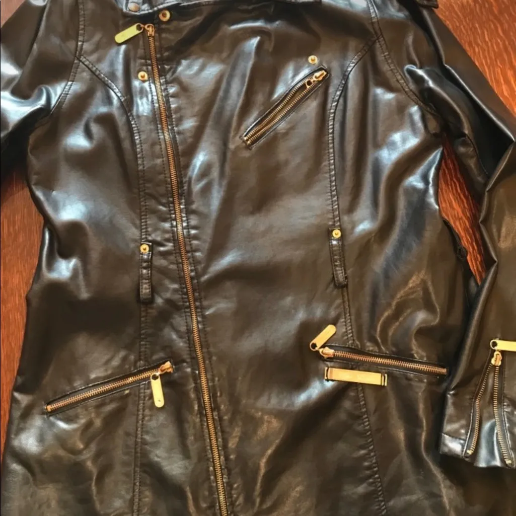 LAST CHANCE - Image 2