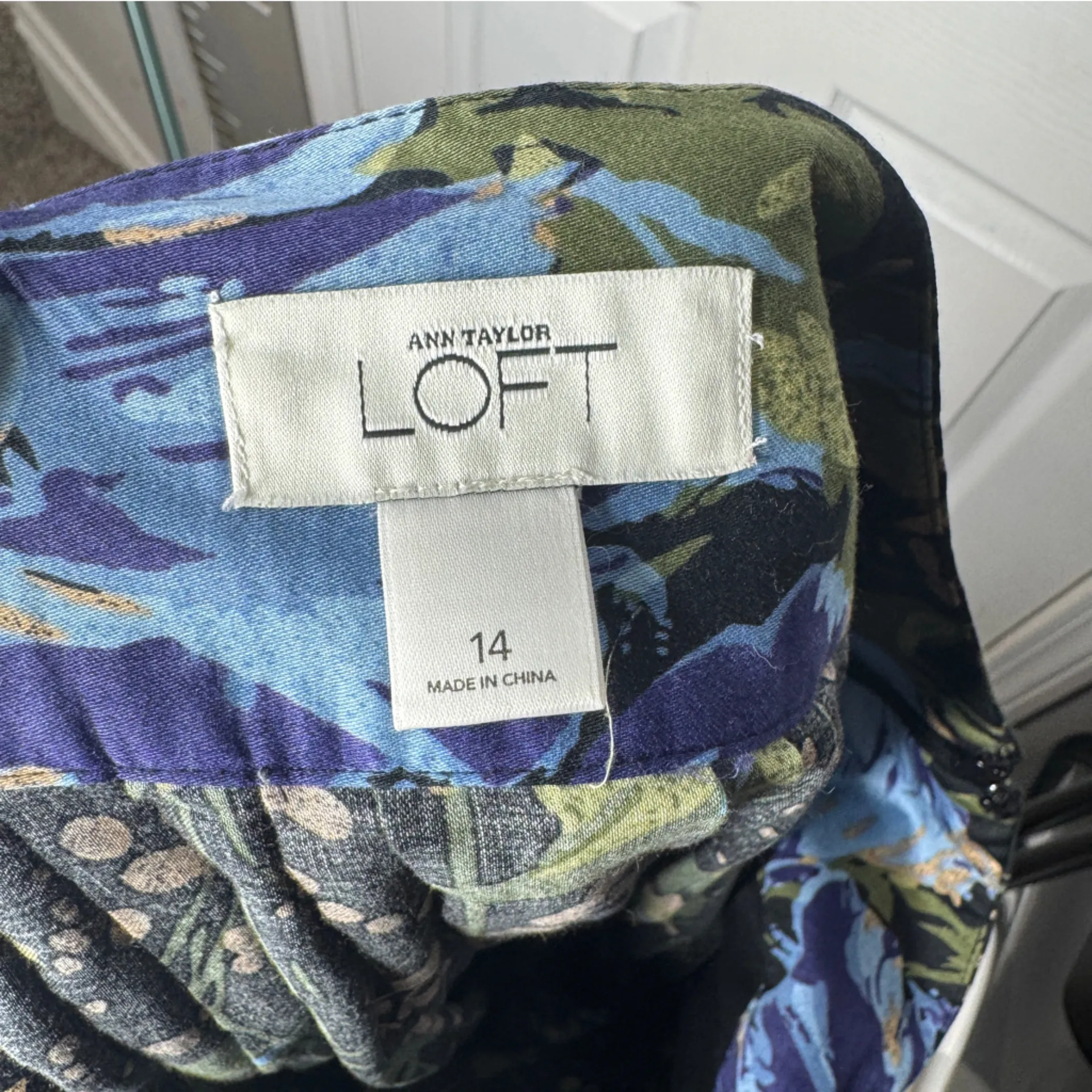 Ann Taylor LOFT Skirt Women's 14 Black Blue‎ Floral Pleated A-Line Pockets - Image 6