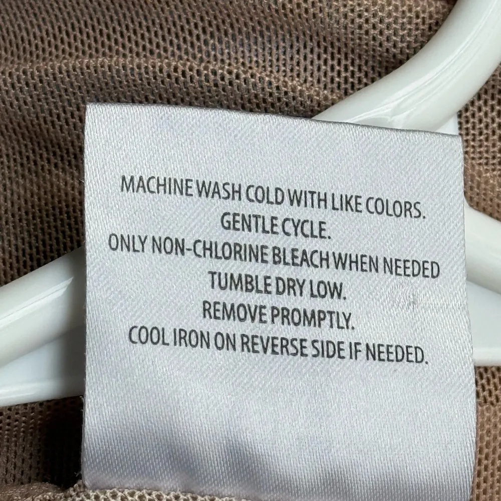 GM Mesh Tan Corvette Racing Tee Short Sleeve Baby Tee Size Medium - Image 4