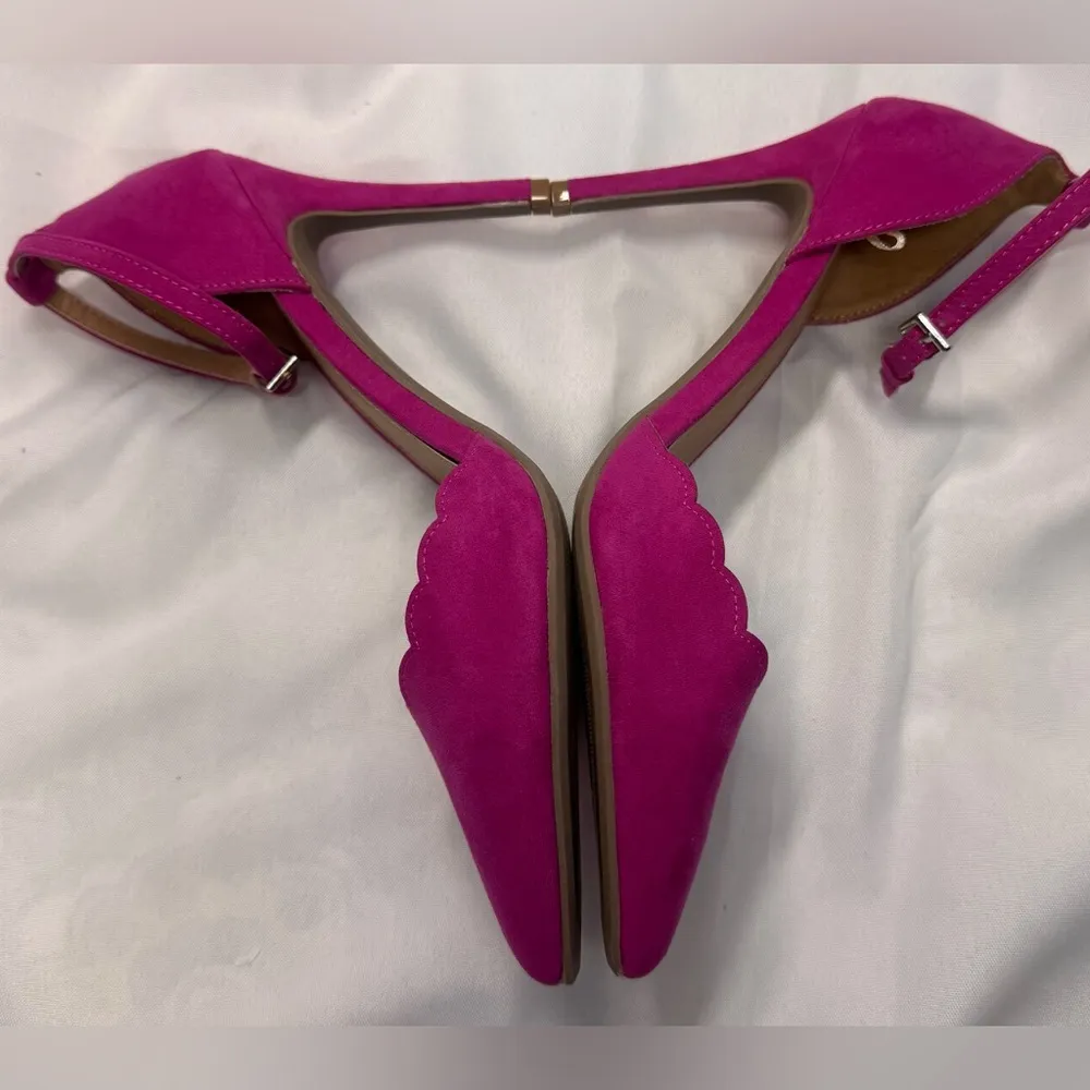 Like New Faux Suede Hot Pink Scalloped Heals - Image 2