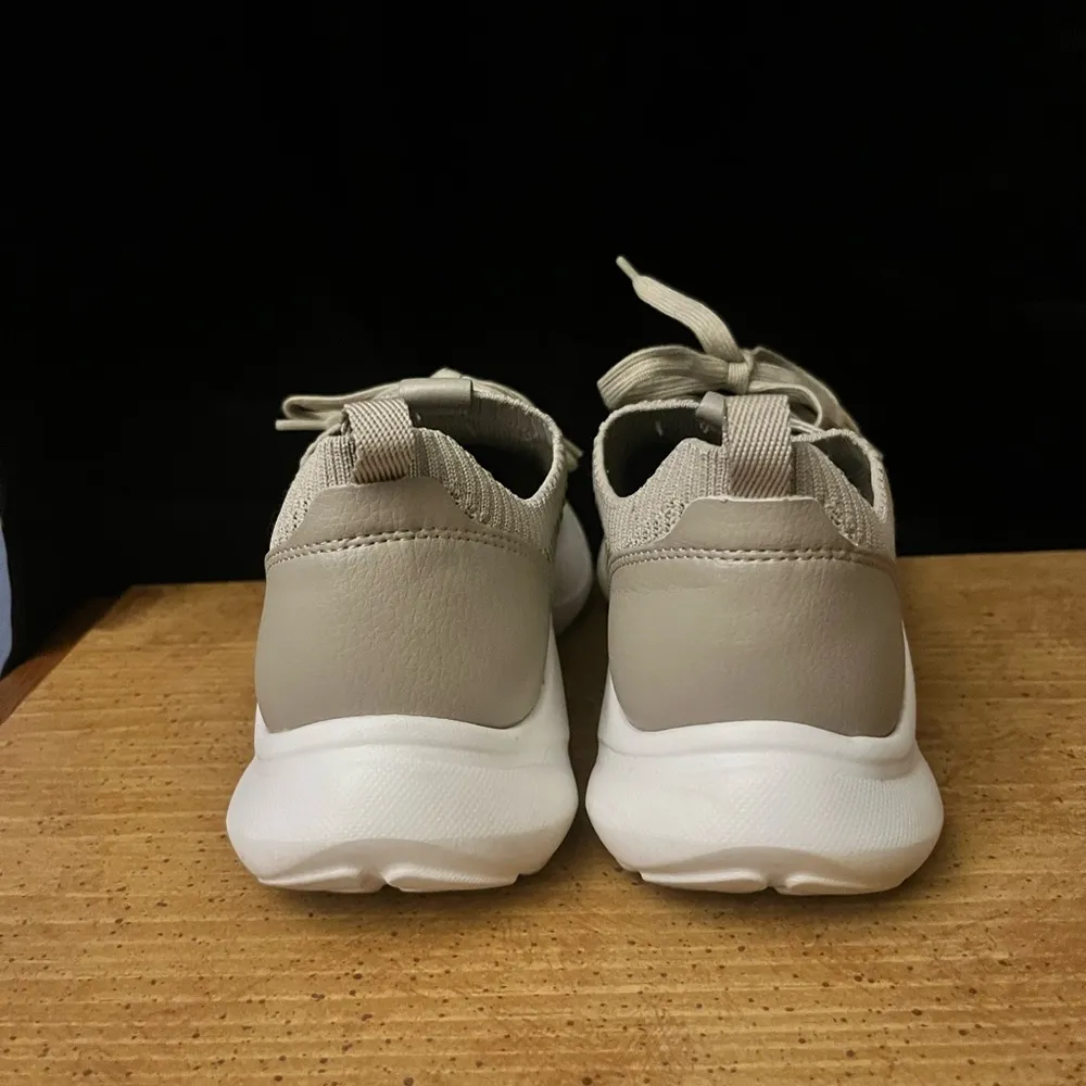 Women’s Johnston & Murphy Escape Knit Lace-Up Shoes - Image 4