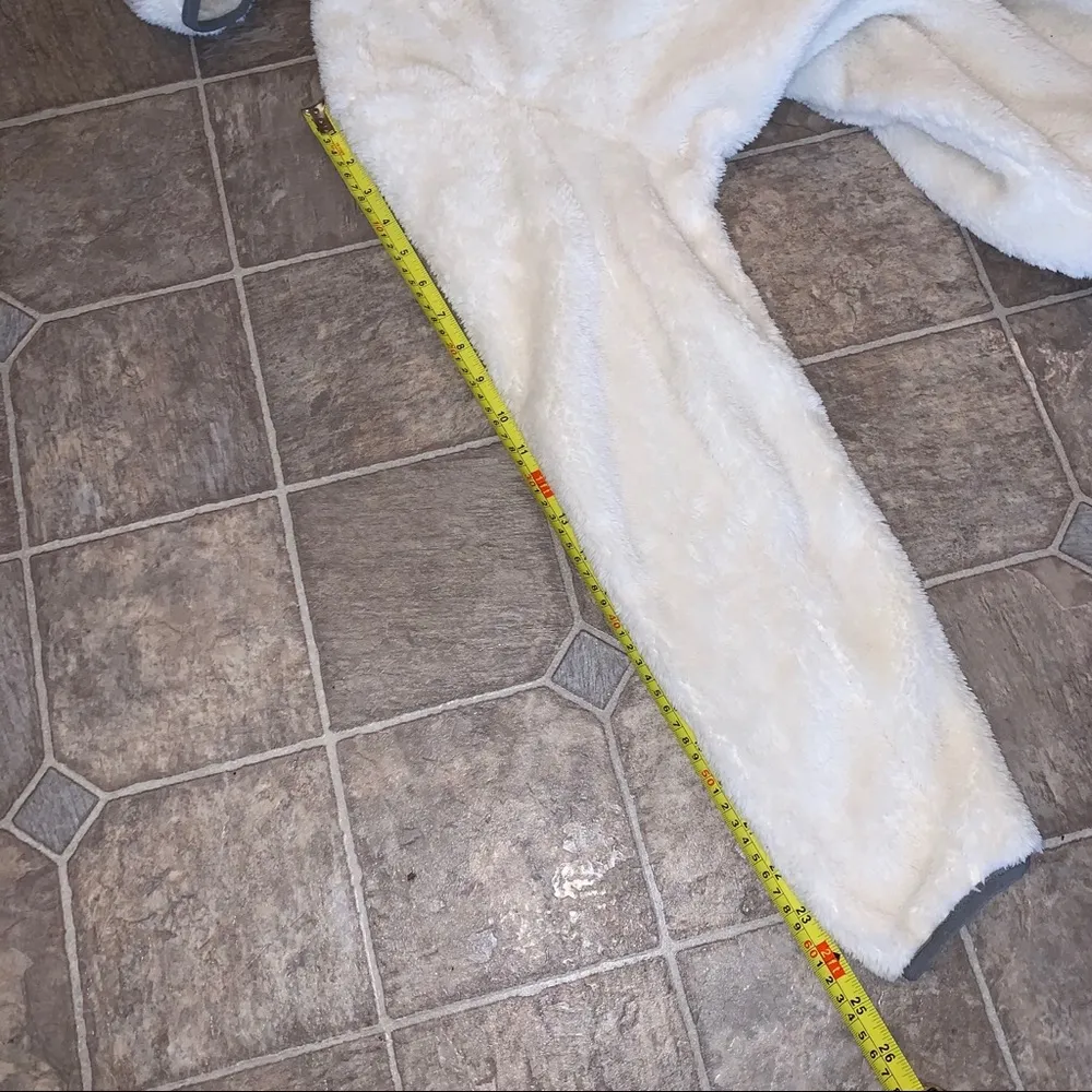 NEW! Reebok Cream Fleece Fuzzy Zip Jacket w/ Hood NWT - Image 12