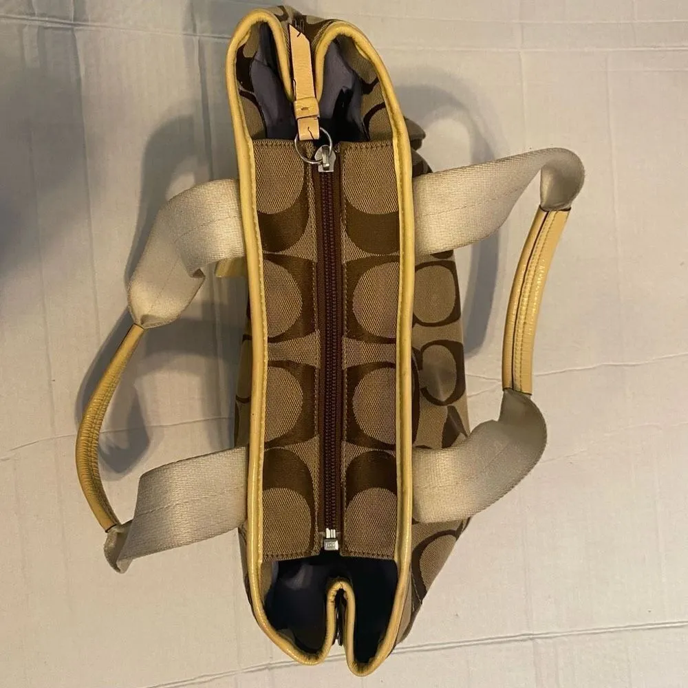 COACH Signature Daisy Vintage Tote Bag  Tan And  Brown‎ 8X4X12 SEE DESCRIPTION - Image 7