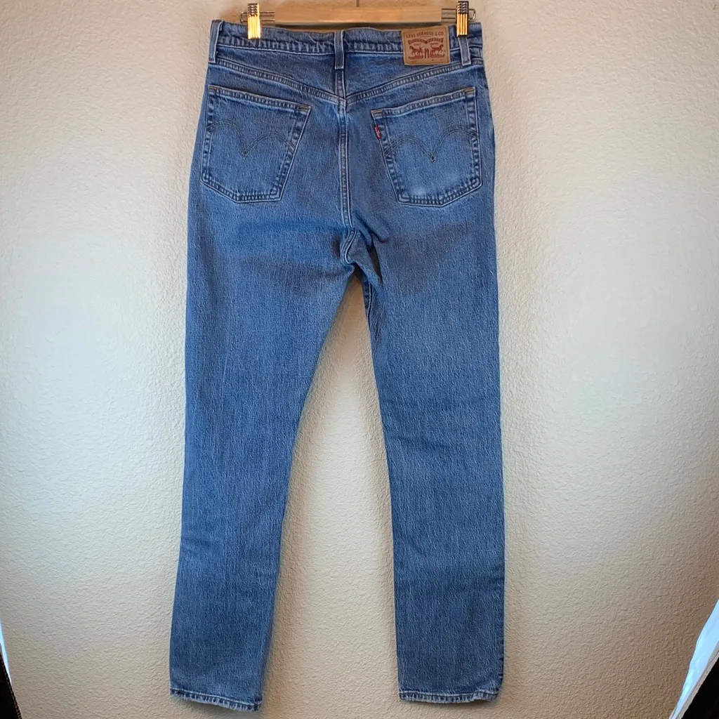 Levi’s women’s 501 jeans sz 32 straight high rise medium wash button fly casual - Image 5