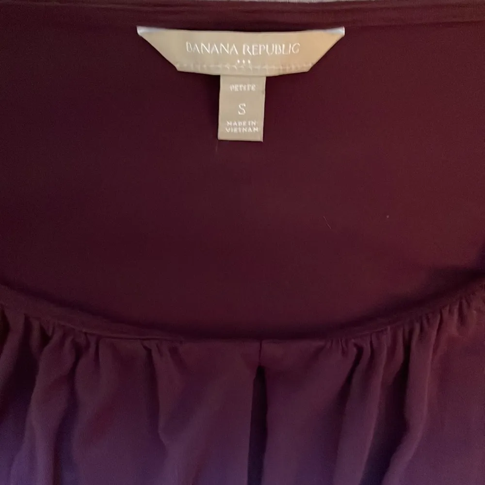 Burgundy 3/4 Sleeve Round Neck with Keyhole Ruched Sides Shirt - Image 9