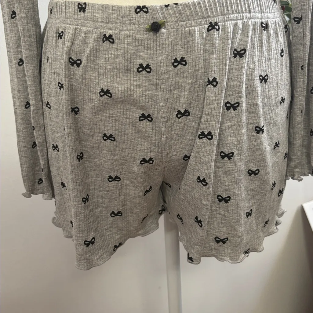 Gray Bow Print Pajama Set Size M - Image 4