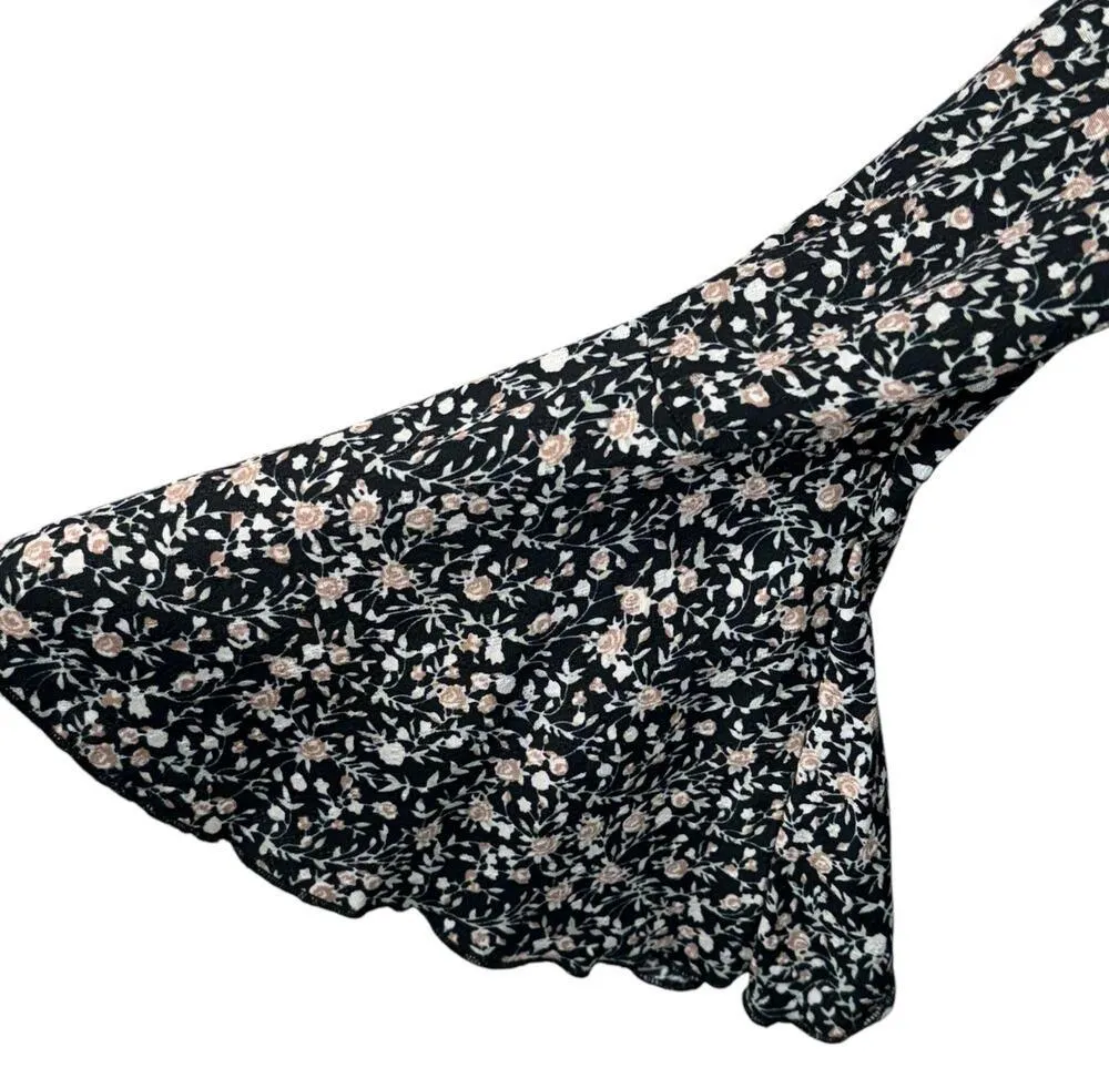 SO Medium Tunic Top Floral Ruffled Long Bell Sleeves V-Neck Hi-Low Hem Pullover - Image 3